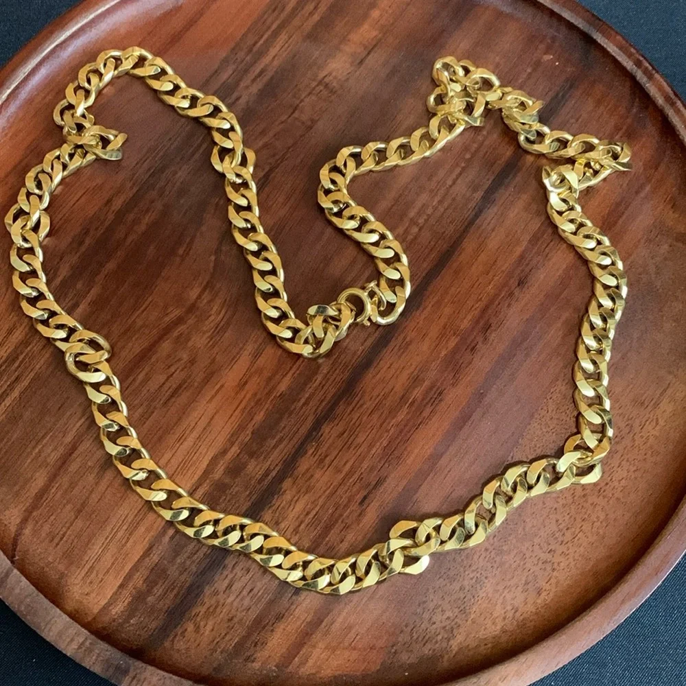 Gold tone chain